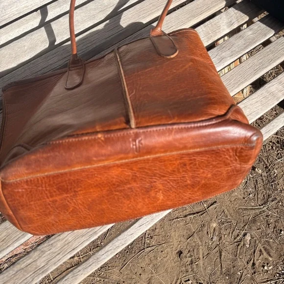 EUC Frye Leather Tote w/Removable Pouch - Picture 8 of 12